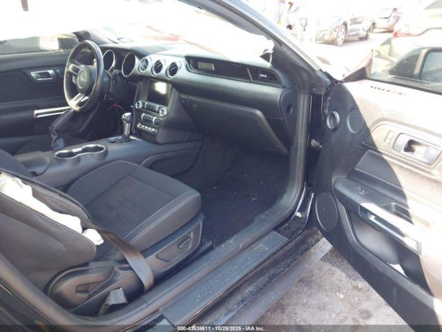 Ford Mustang Ecoboost Fastback Image 5