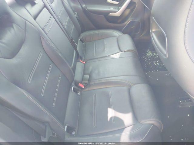 Mercedes-Benz Cla-class 4matic Image 4