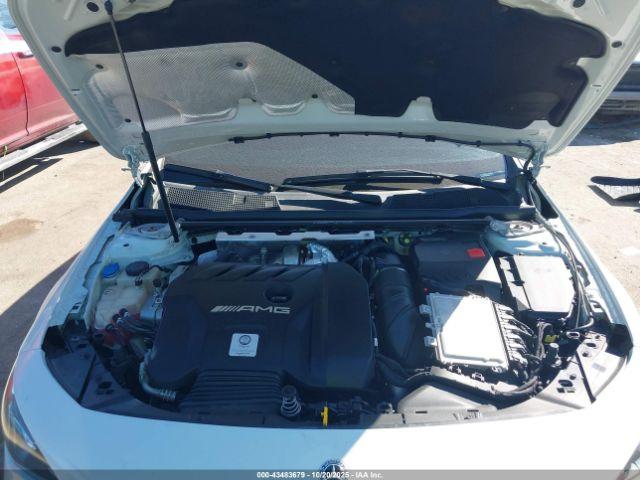 Mercedes-Benz Cla-class 4matic Image 10