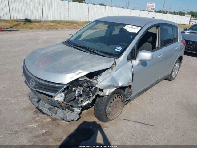 Nissan Versa 1.8 S Image 15