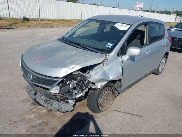Nissan Versa 1.8 S Image 15