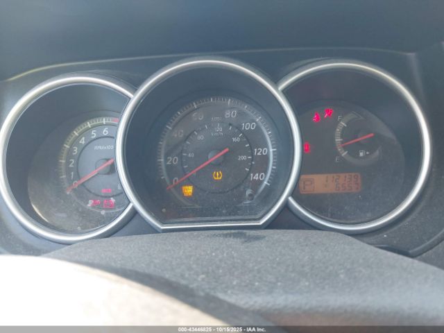 Nissan Versa 1.8 S Image 10