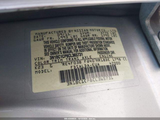 Nissan Versa 1.8 S Image 7