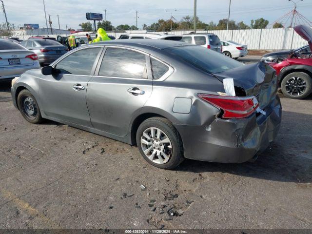 Nissan Altima 2.5 S Image 2