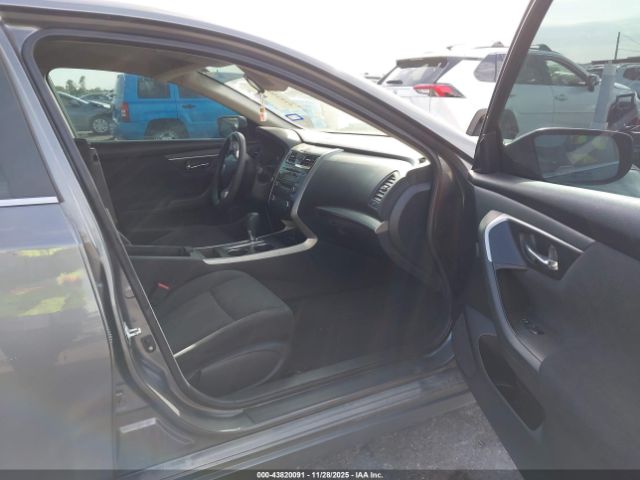 Nissan Altima 2.5 S Image 6