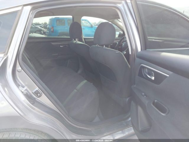 Nissan Altima 2.5 S Image 10