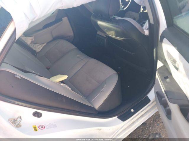 Toyota Camry Xse V6 Image 5