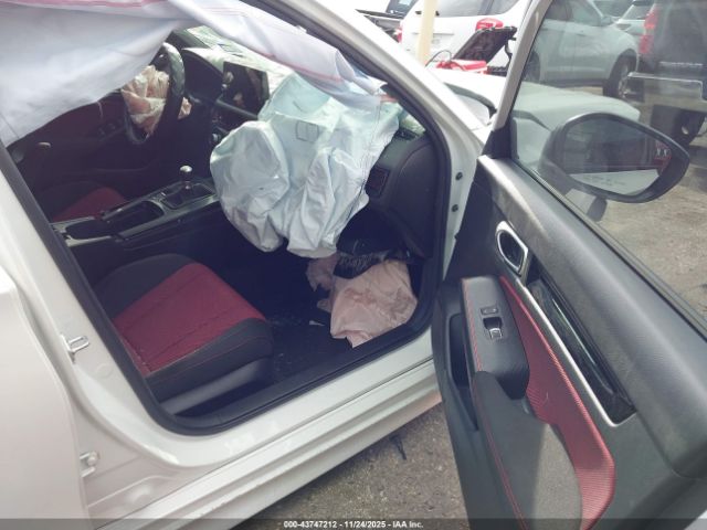 Honda Civic Sedan Image 8