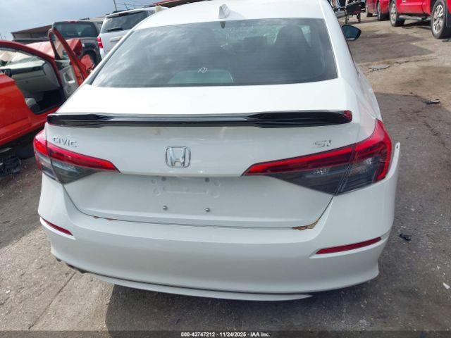 Honda Civic Sedan Image 7