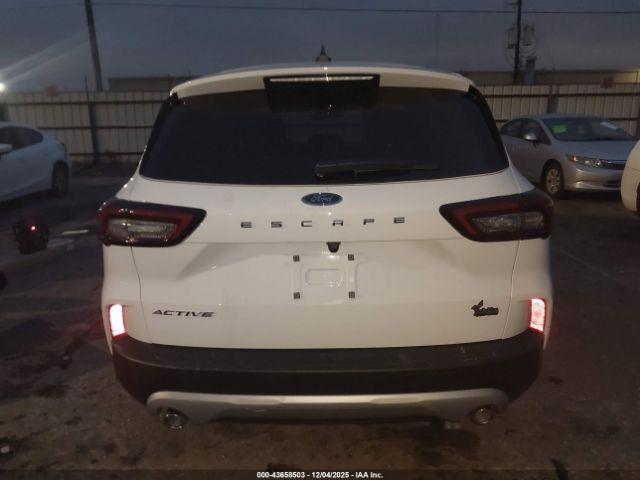 Ford Escape Active Image 4