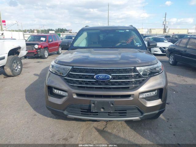 Ford Explorer Xlt Image 4