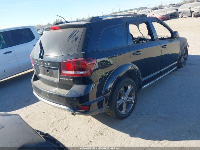 Dodge Journey Crossroad Image 2