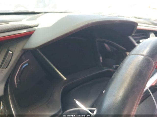 Honda Civic Touring Image 2