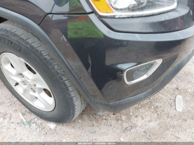 Jeep Grand Cherokee Laredo Image 9