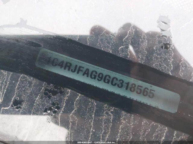 Jeep Grand Cherokee Laredo Image 6