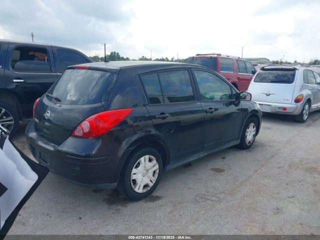 Nissan Versa 1.8s Image 5
