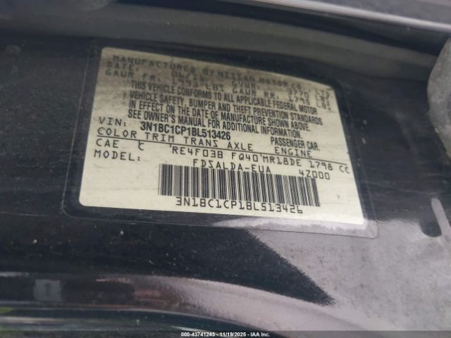 Nissan Versa 1.8s Image 8