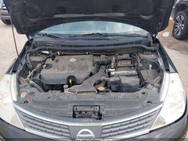 Nissan Versa 1.8s Image 3