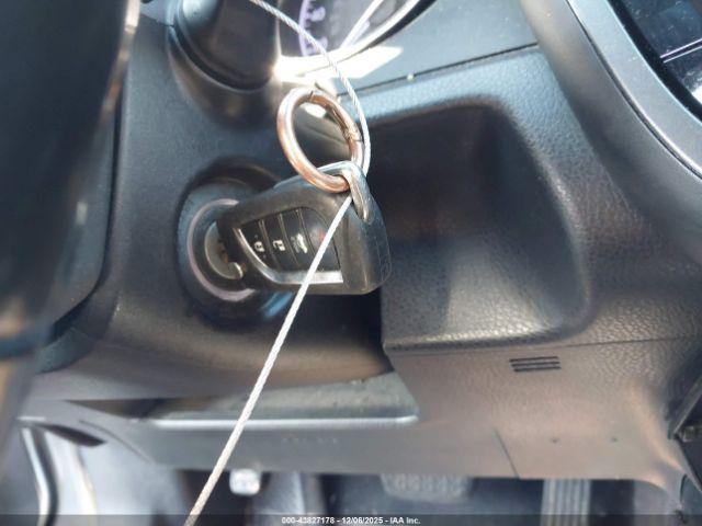 Toyota Camry Se Image 11