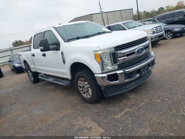 Ford F-250 Xlt Image 1