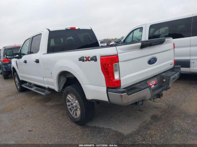 Ford F-250 Xlt Image 8