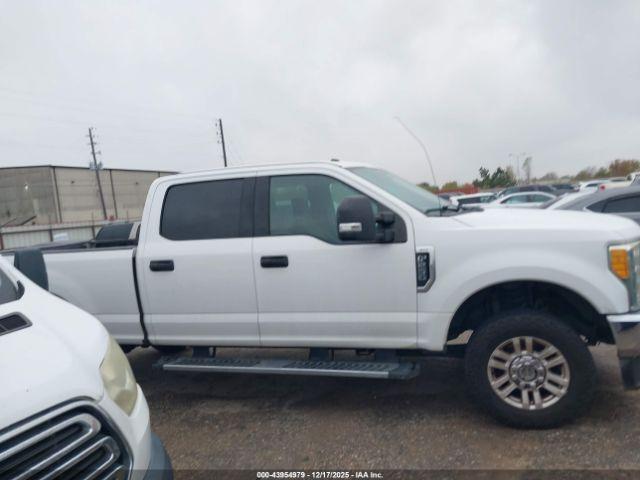 Ford F-250 Xlt Image 11