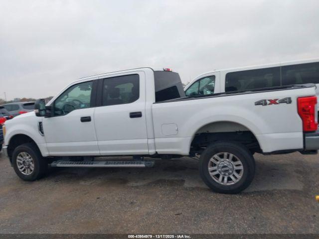 Ford F-250 Xlt Image 4