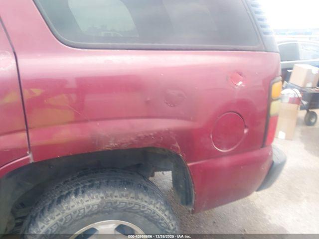 Chevrolet Tahoe Ls Image 12