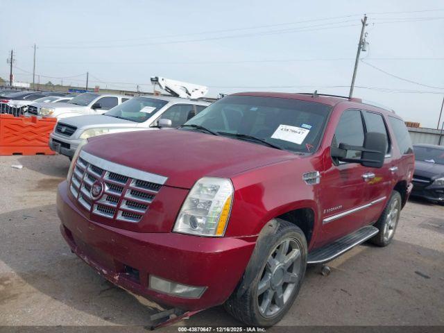 Cadillac Escalade Standard Image 7