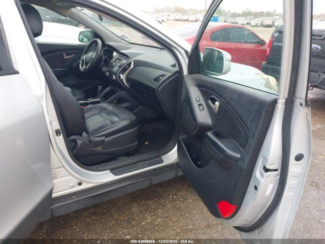 Hyundai TUCSON Gls Image 9