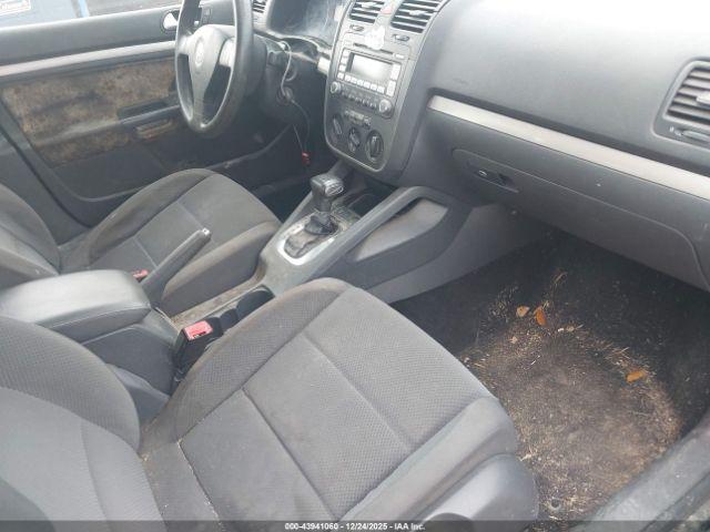 Volkswagen Rabbit S Image 3