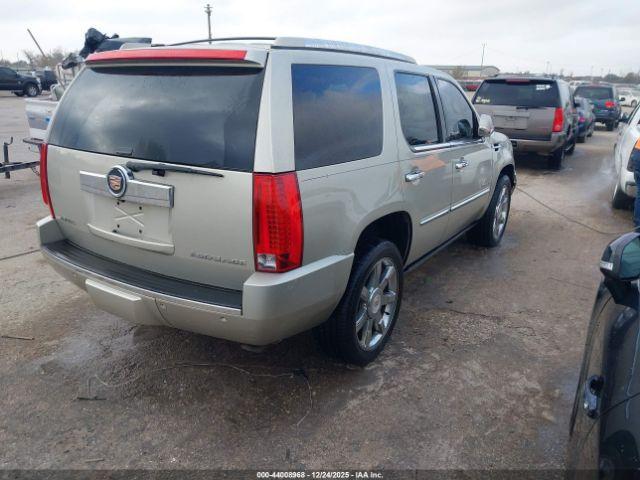 Cadillac Escalade Luxury Image 16