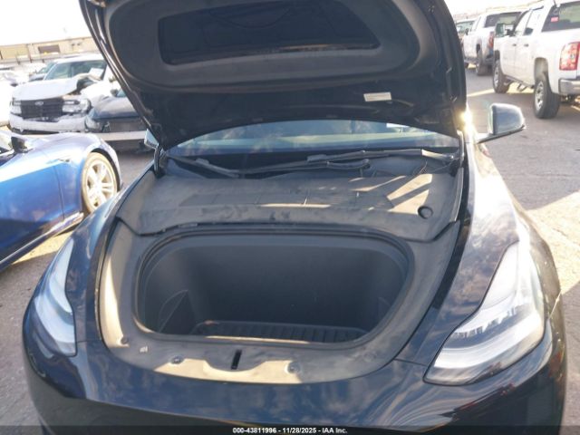 Tesla Model Y Long Range Dual Motor All-wheel Drive Image 2