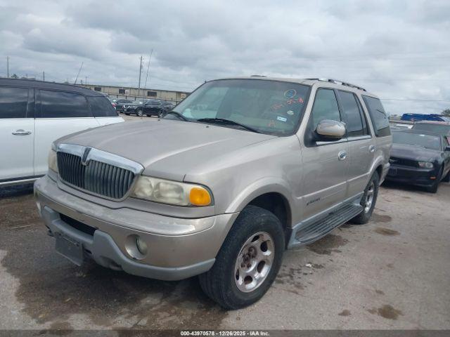 Lincoln Navigator Image 3