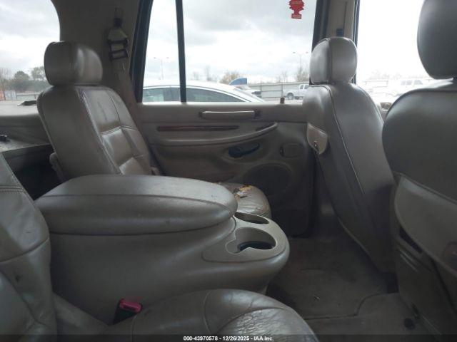 Lincoln Navigator Image 5