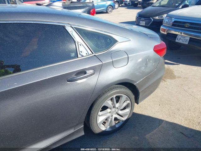 Honda Accord Lx Image 8