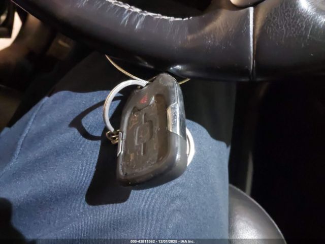 Chevrolet Suburban Lt Image 12