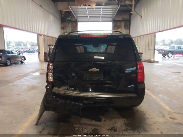 Chevrolet Suburban Lt Image 2