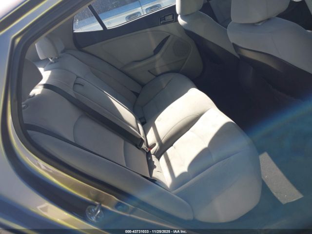 Kia Optima Lx Image 10