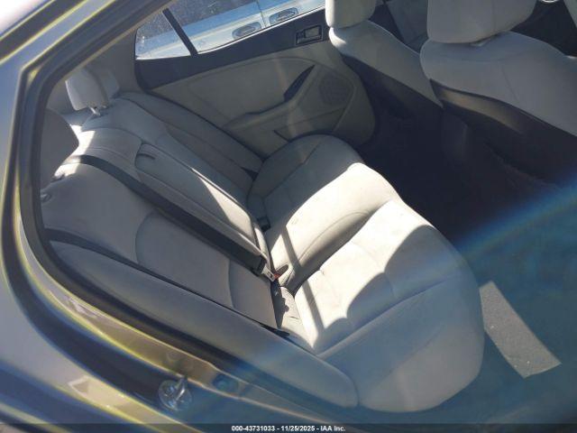 Kia Optima Lx Image 10