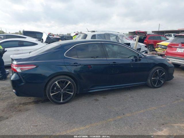 Toyota Camry Xse Image 12