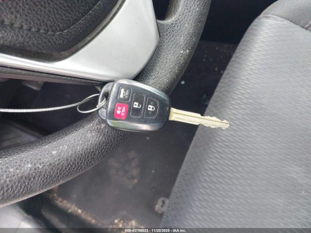 Toyota Corolla Le Image 8