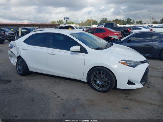 Toyota Corolla Le Image 12