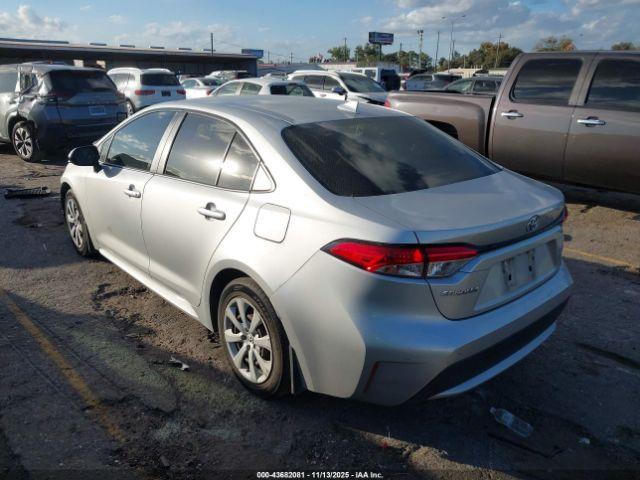 Toyota Corolla Le Image 10