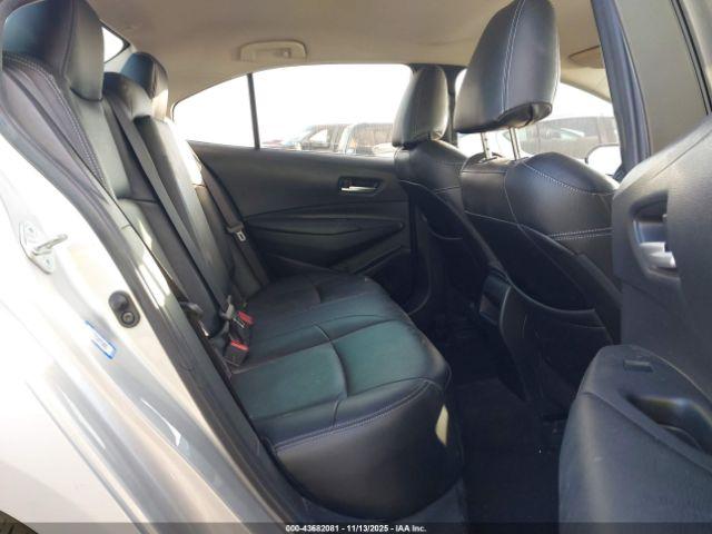 Toyota Corolla Le Image 13