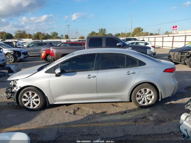 Toyota Corolla Le Image 11