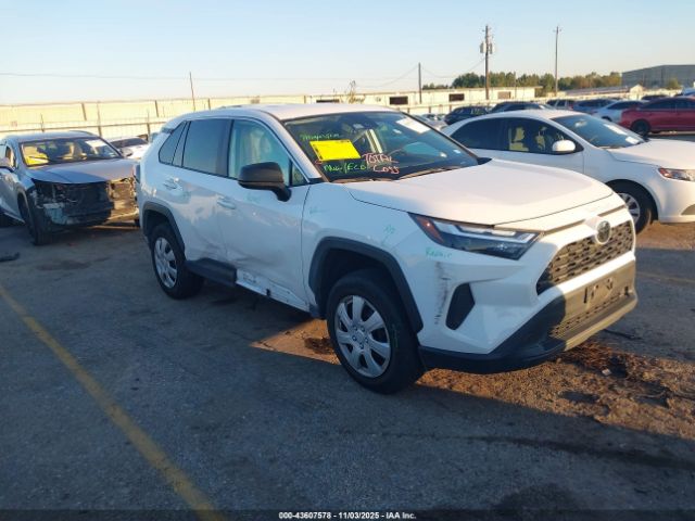 Toyota RAV4 Le Image 14