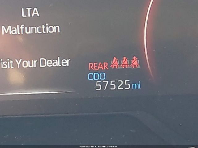 Toyota RAV4 Le Image 6