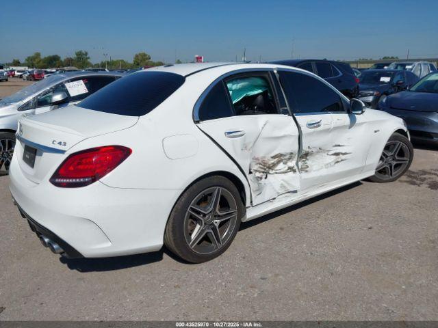 Mercedes-Benz C-Class 4matic Image 11