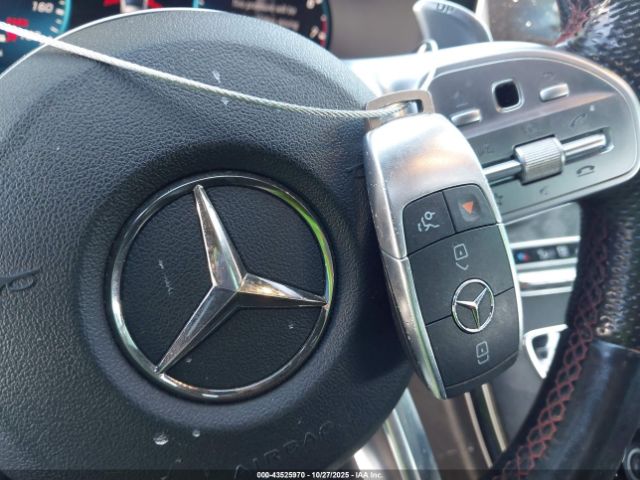 Mercedes-Benz C-Class 4matic Image 12